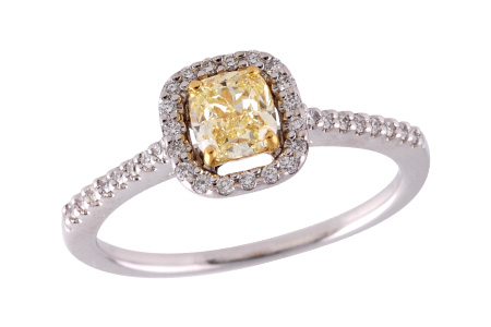 C187-95138: LDR .52 LGT FANCY YELL DIA .66 TW (EGL D14022404)