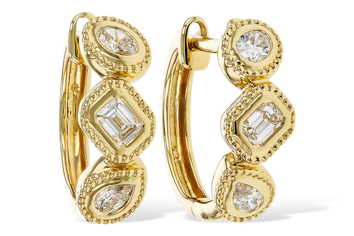 C275-26075: EARRINGS .42 TW FANCY CUT DIAS