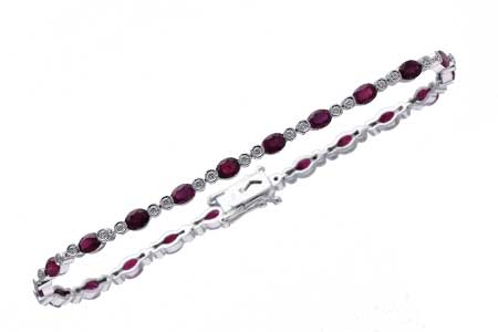 F184-36020: BRACELET 4.08 RUBY 4.55 TGW