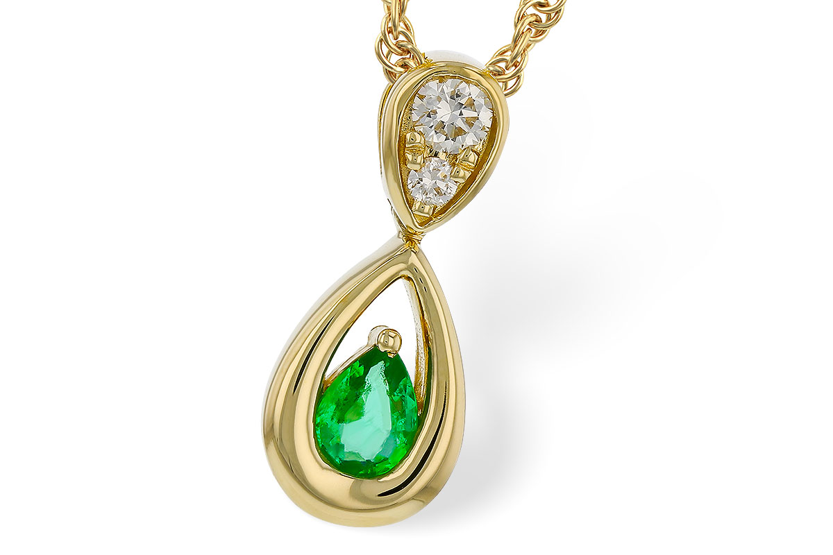 K275-22411: NECKLACE .10 EMERALD .16 TGW (4x3 EMER)